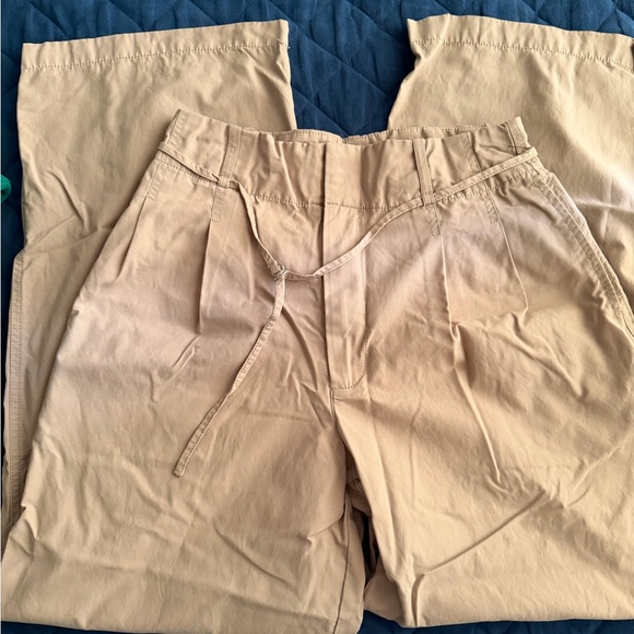 Women,s Tan Pants - Picture 3 of 4